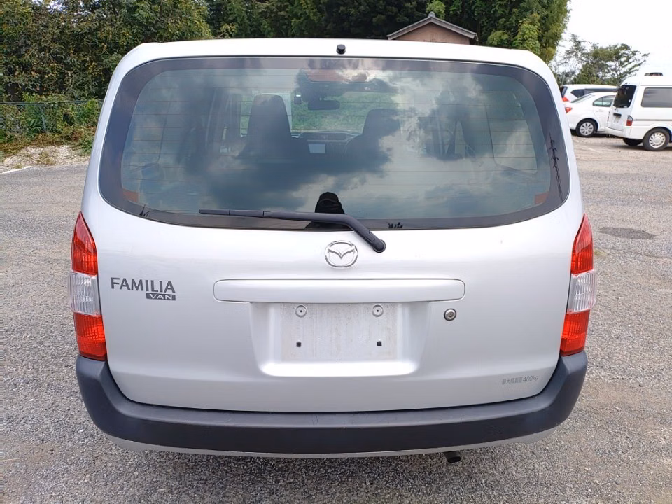 MAZDA FAMILIA