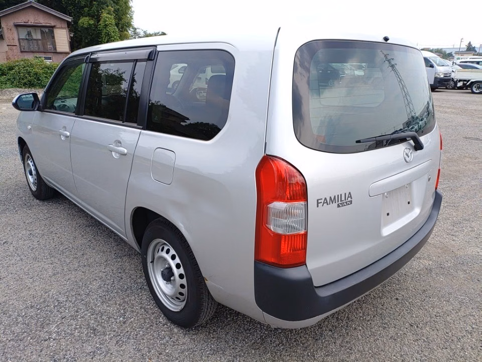 MAZDA FAMILIA