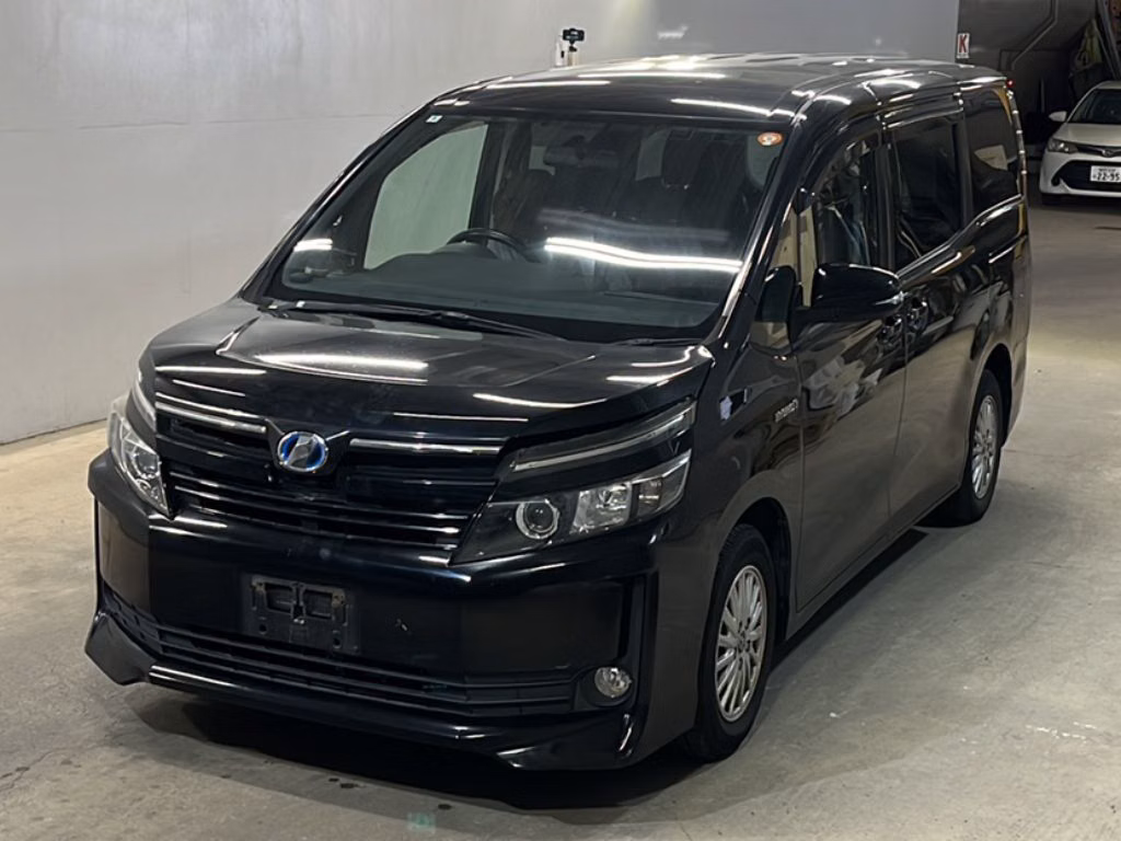 TOYOTA VOXY