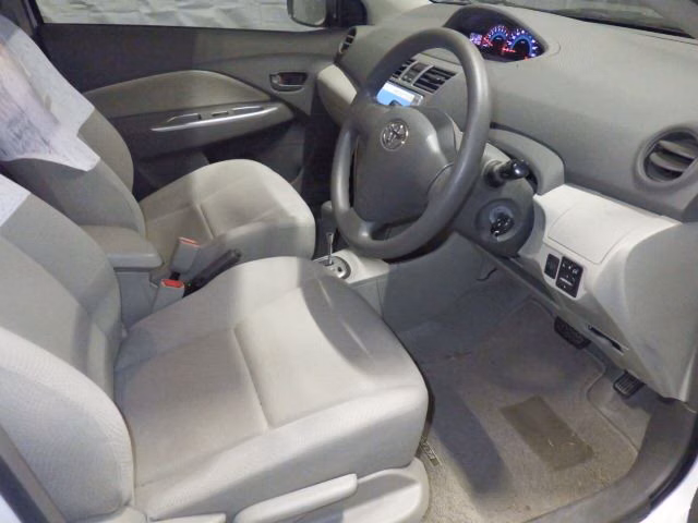 TOYOTA BELTA