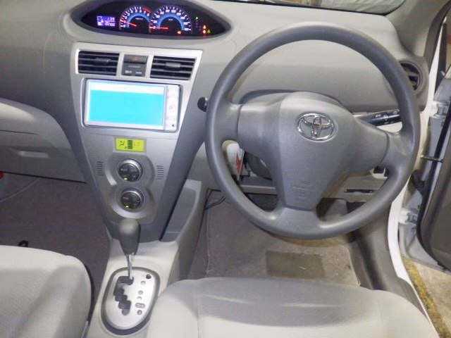 TOYOTA BELTA