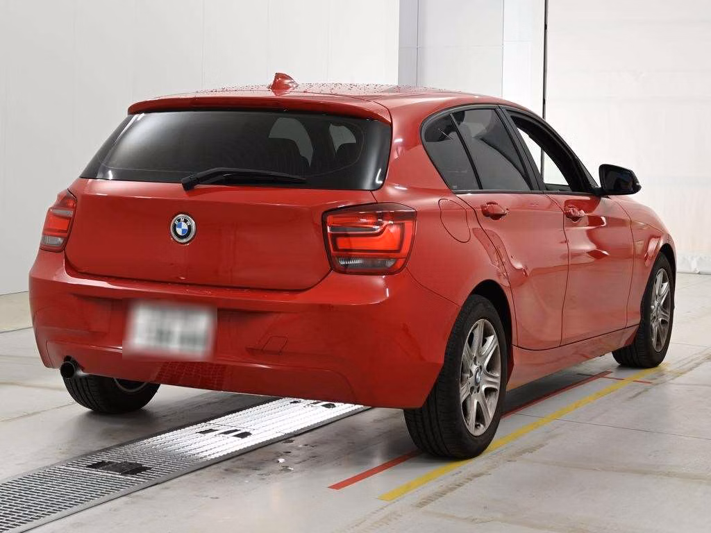 BMW 1-SERIES