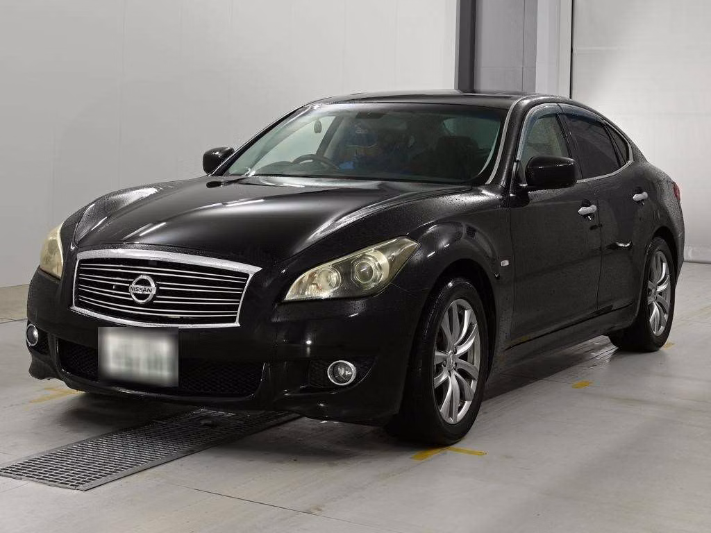 NISSAN FUGA