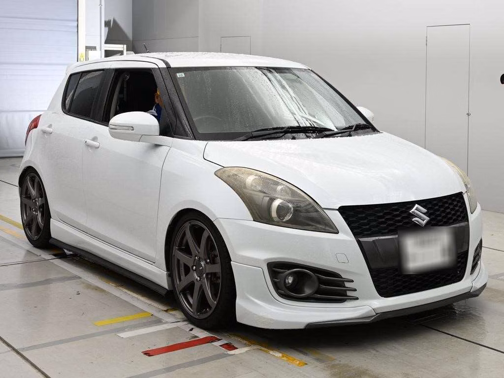 SUZUKI SWIFT