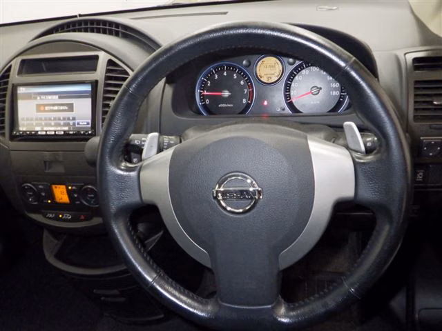 NISSAN LAFESTA