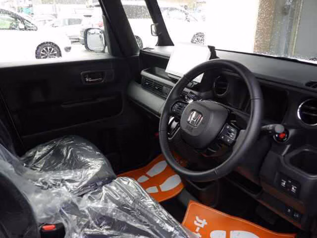 HONDA N-BOX