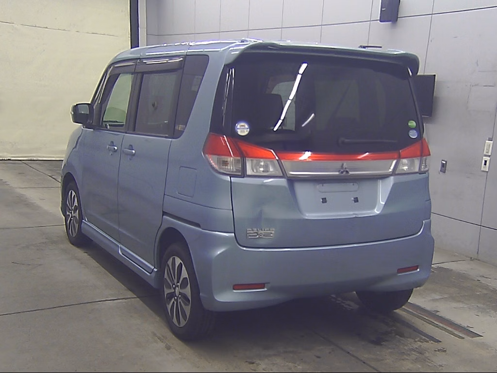 MITSUBISHI DELICA D:2