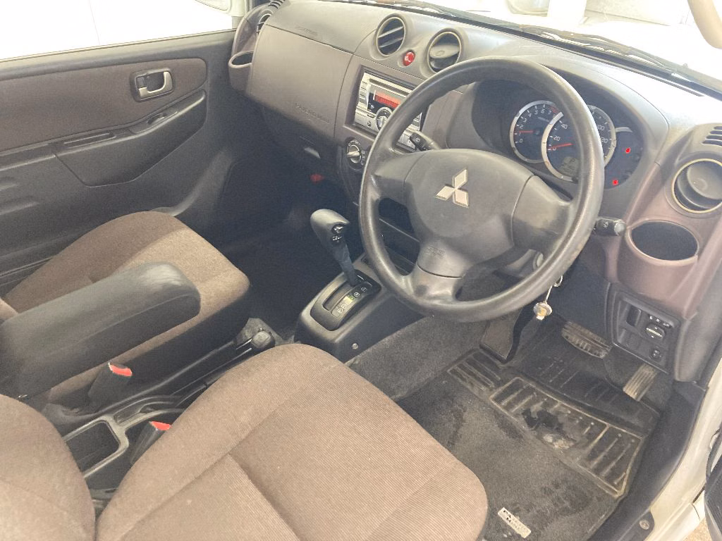 MITSUBISHI PAJERO MINI