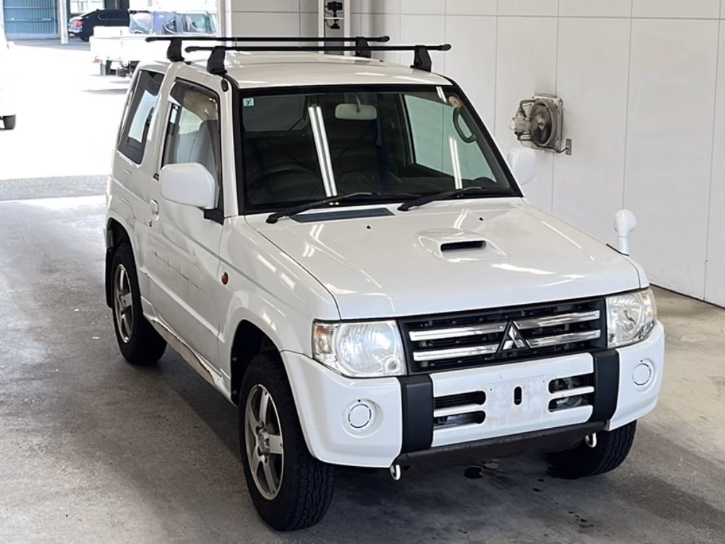 MITSUBISHI PAJERO MINI