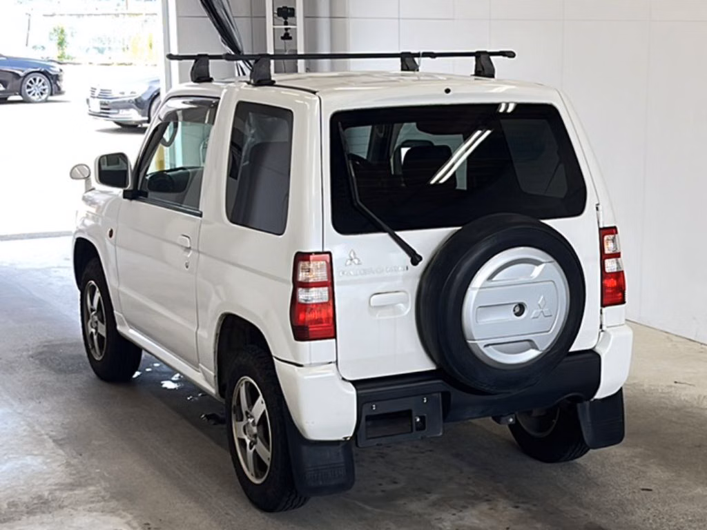 MITSUBISHI PAJERO MINI