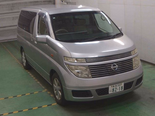 NISSAN ELGRAND
