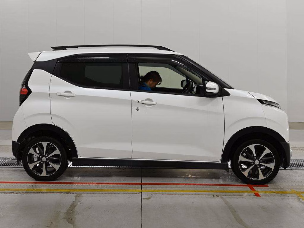 MITSUBISHI EK X
