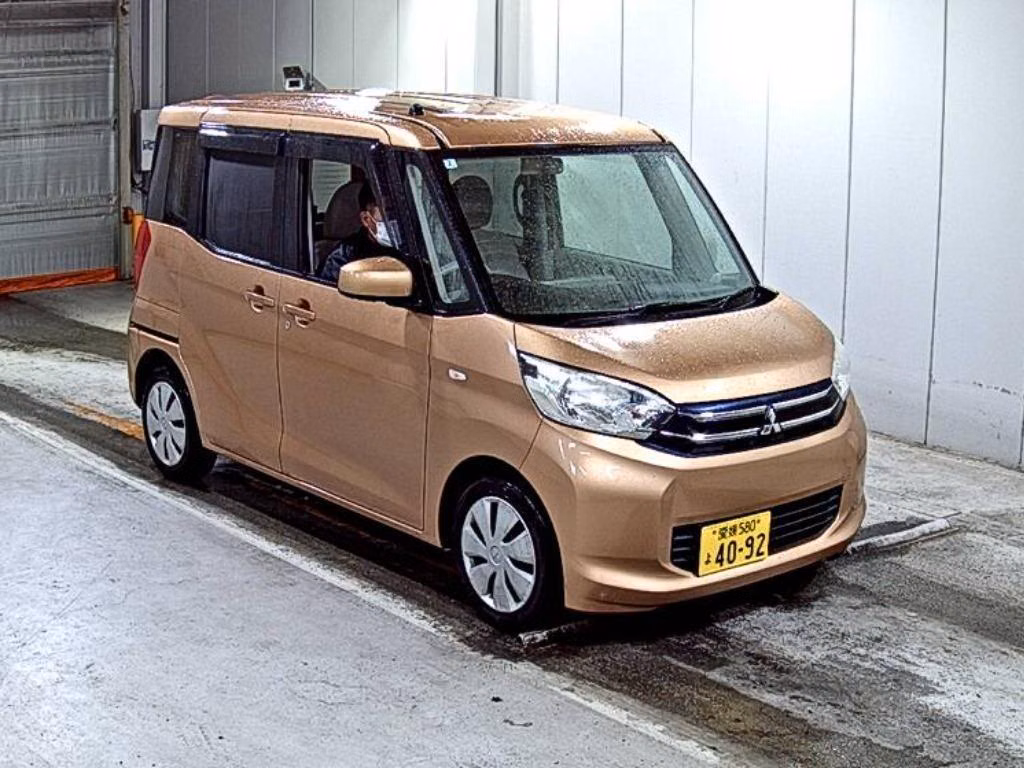 MITSUBISHI EK SPACE