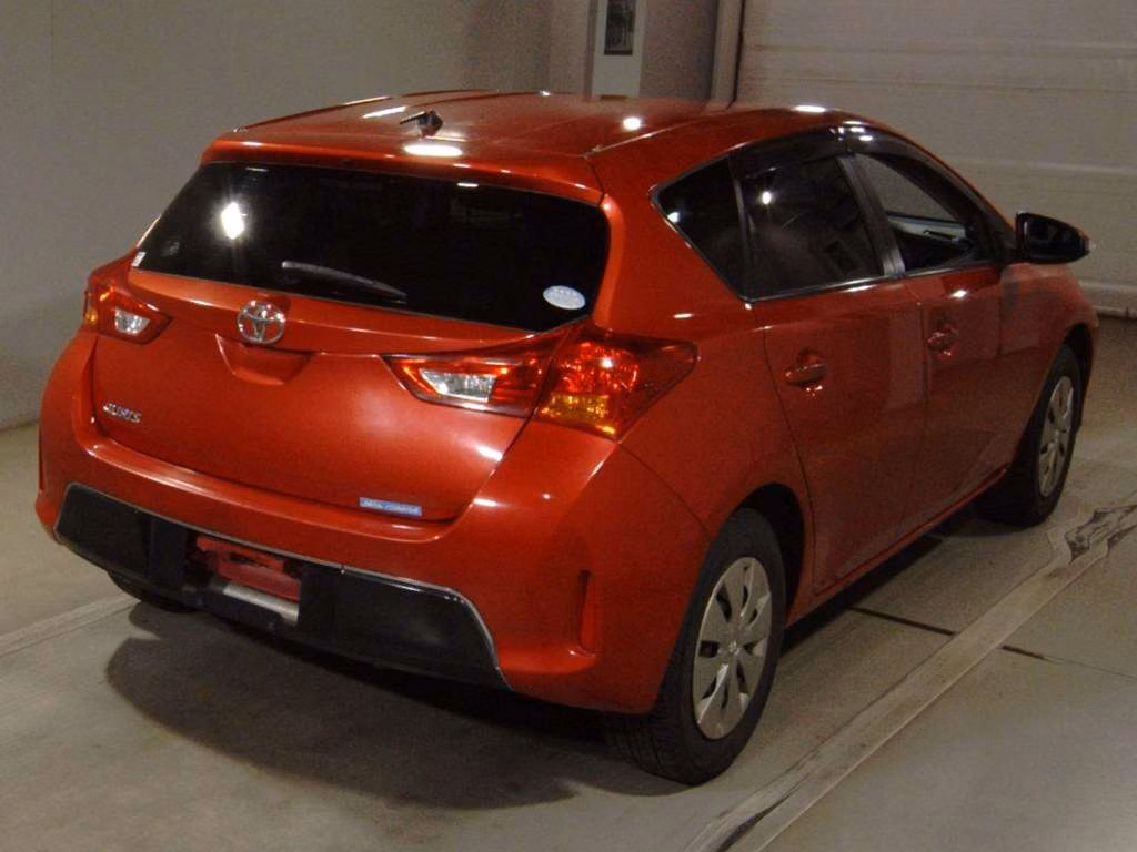 TOYOTA AURIS