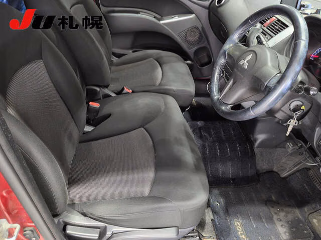 MITSUBISHI COLT