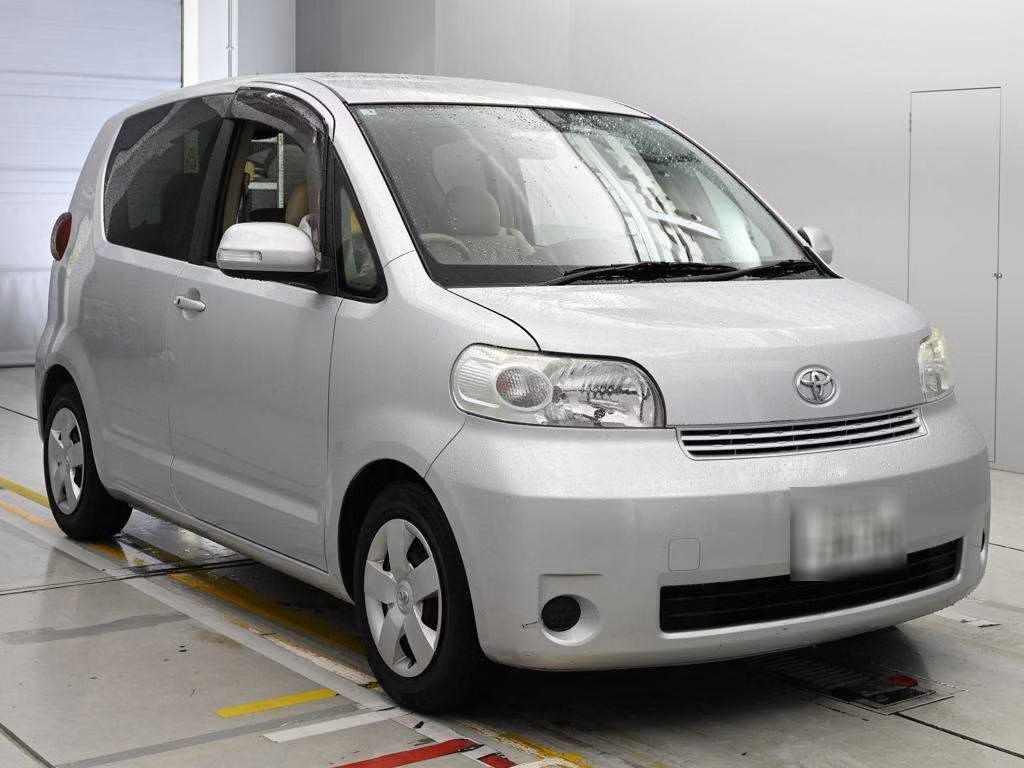 TOYOTA PORTE