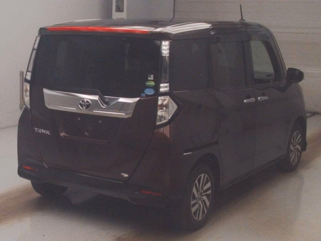 TOYOTA TANK