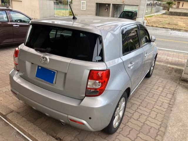 TOYOTA IST