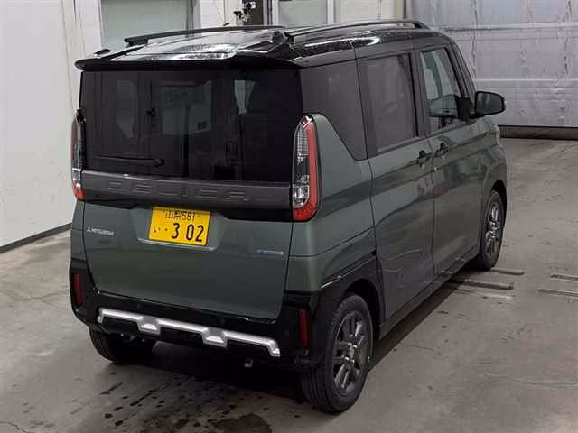 MITSUBISHI DELICA MINI