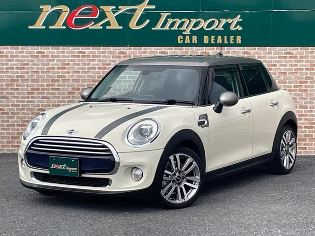 MINI HATCH