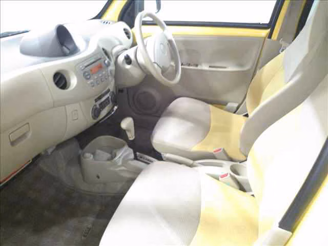 DAIHATSU ESSE