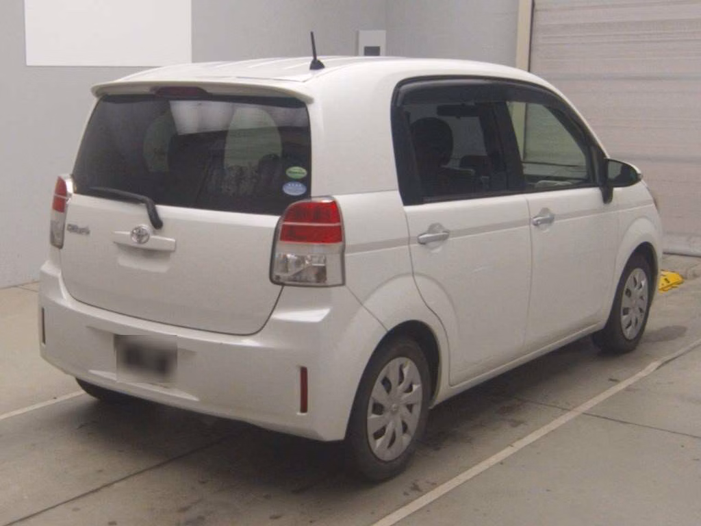 TOYOTA SPADE