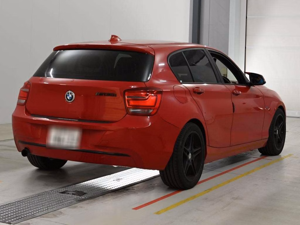 BMW 1-SERIES