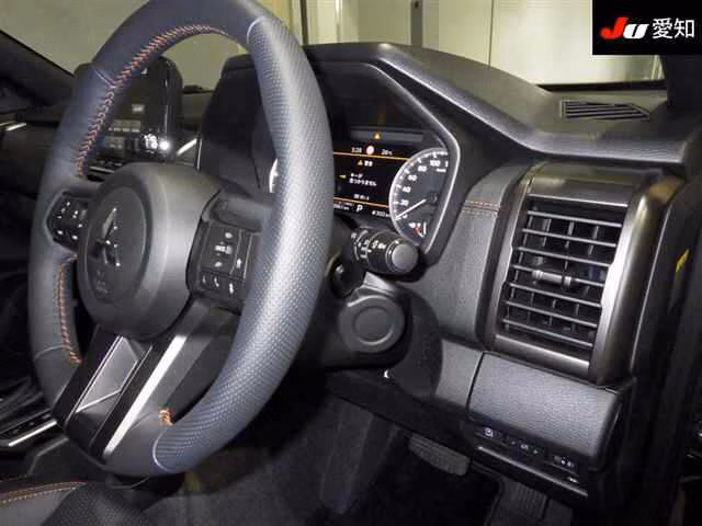 MITSUBISHI TRITON