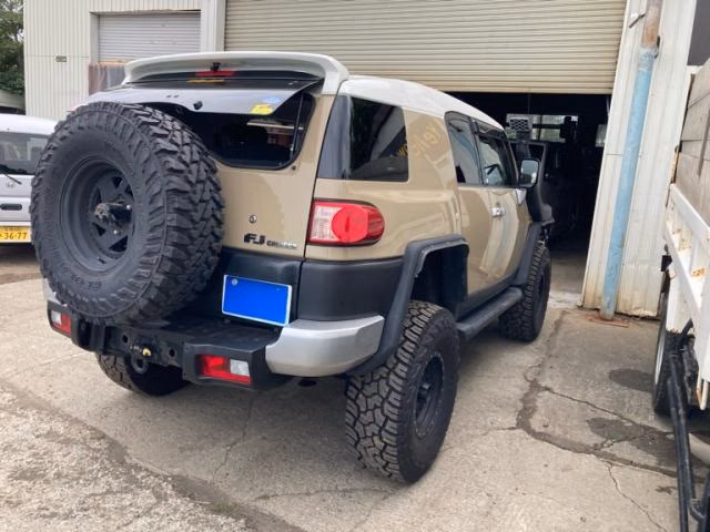 TOYOTA FJ CRUISER