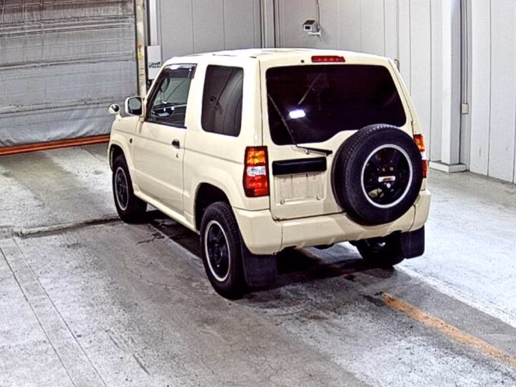 MITSUBISHI PAJERO MINI