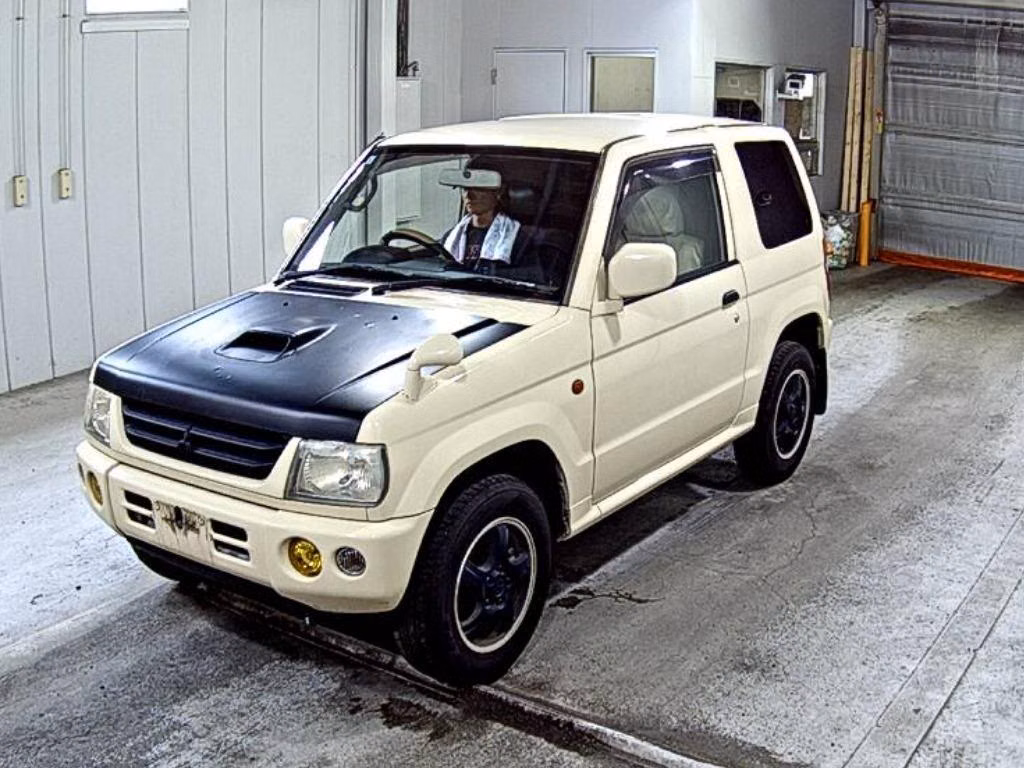 MITSUBISHI PAJERO MINI
