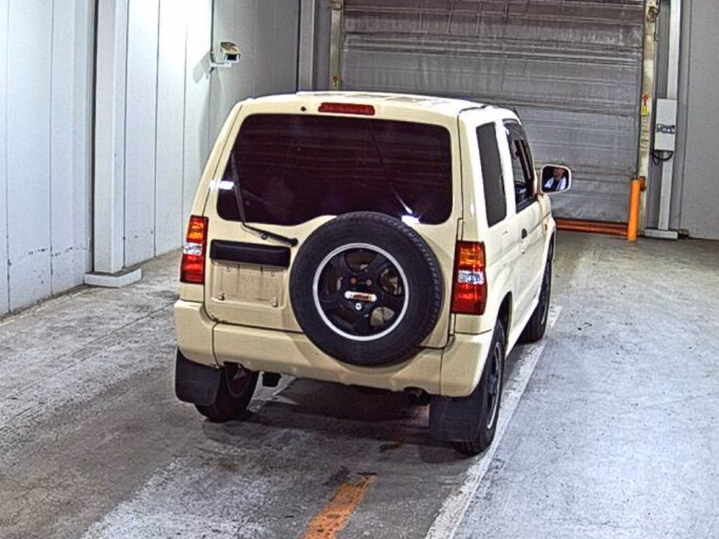 MITSUBISHI PAJERO MINI