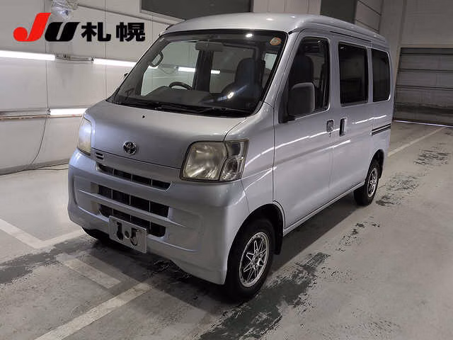 TOYOTA PIXIS VAN