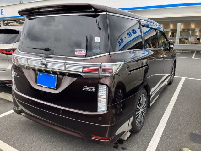 Nissan Elgrand