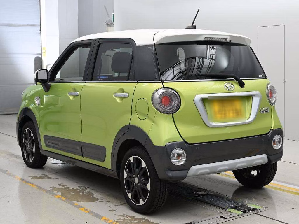 DAIHATSU CAST