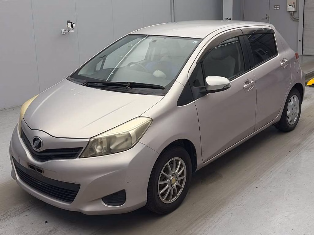 TOYOTA VITZ