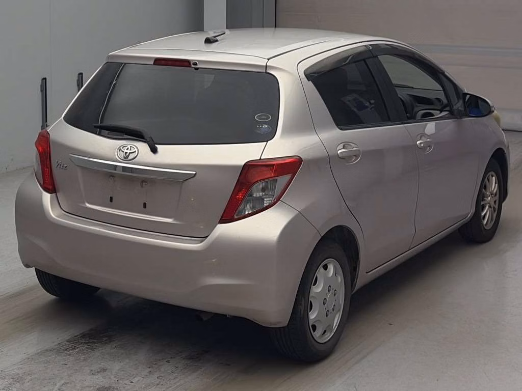 TOYOTA VITZ