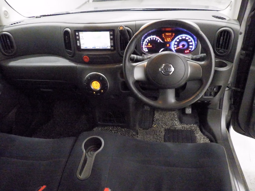 NISSAN CUBE