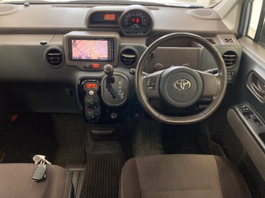 TOYOTA PORTE