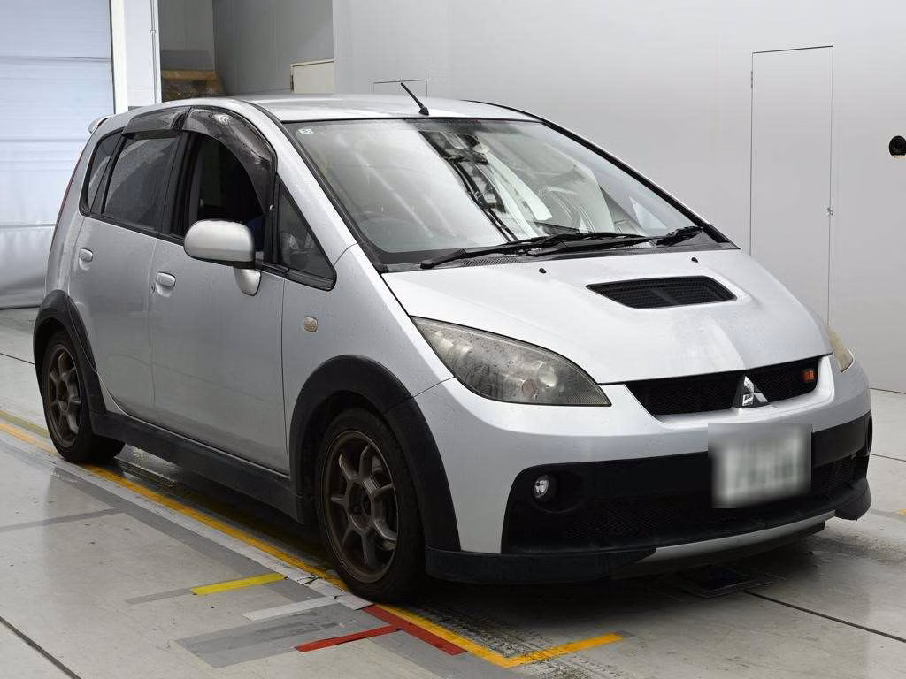 MITSUBISHI COLT