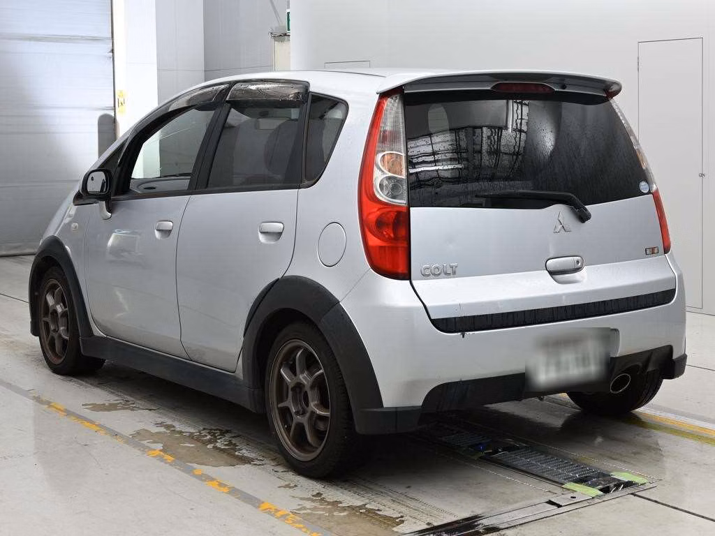 MITSUBISHI COLT