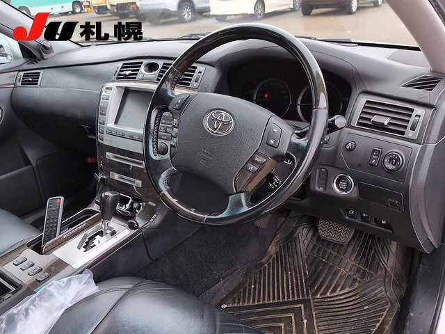 Toyota Crown Majesta