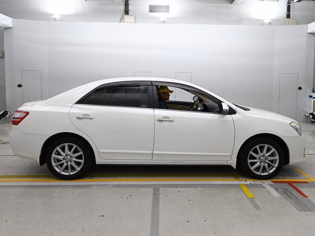 TOYOTA PREMIO