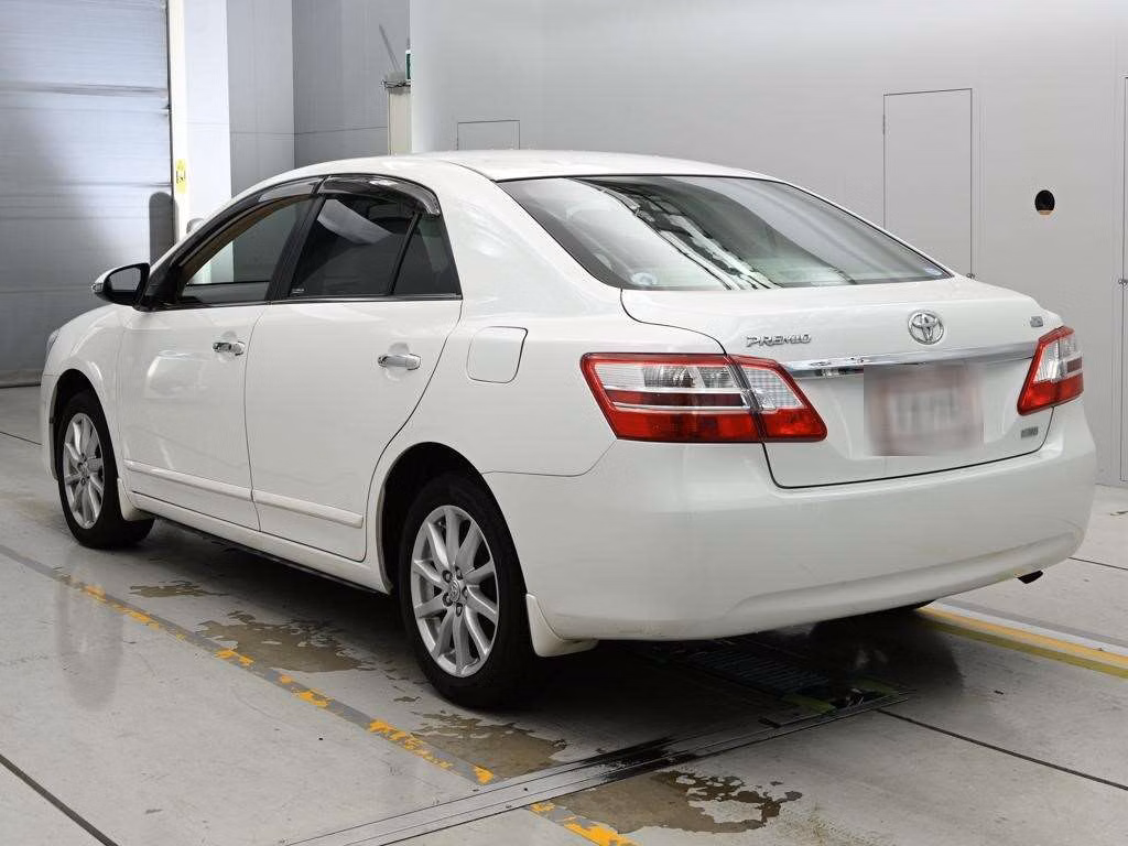 TOYOTA PREMIO