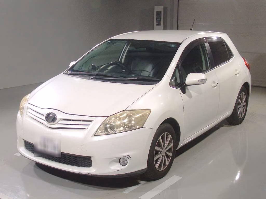 TOYOTA AURIS