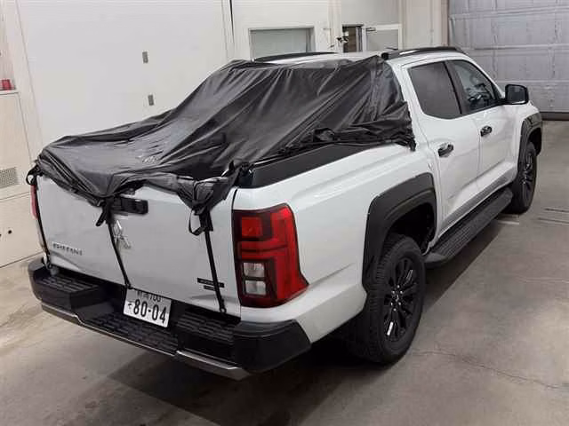 MITSUBISHI TRITON