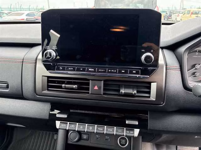 MITSUBISHI TRITON
