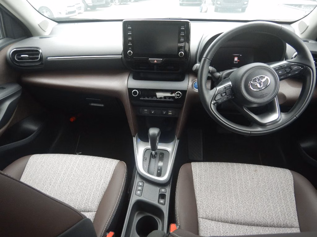 TOYOTA YARIS CROSS