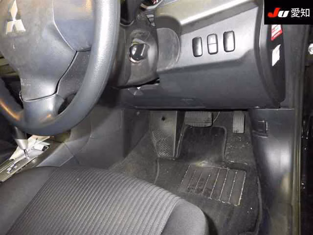 MITSUBISHI GALANT FORTIS