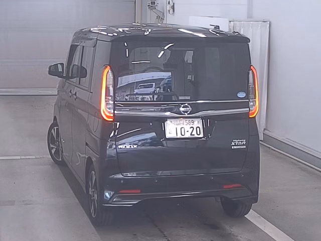 NISSAN ROOX